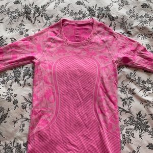 Lululemon Swiftly Tech Long-Sleeve